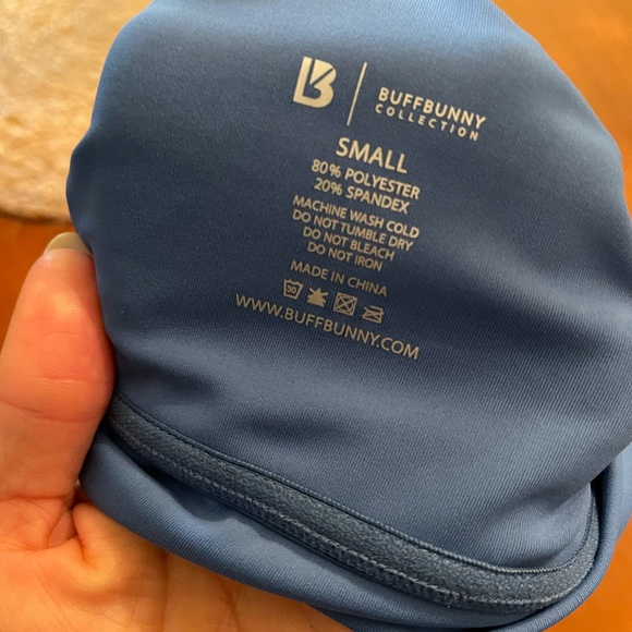 BuffBunny Blizzard Zip Up Sports Bra - Picture 3 of 5